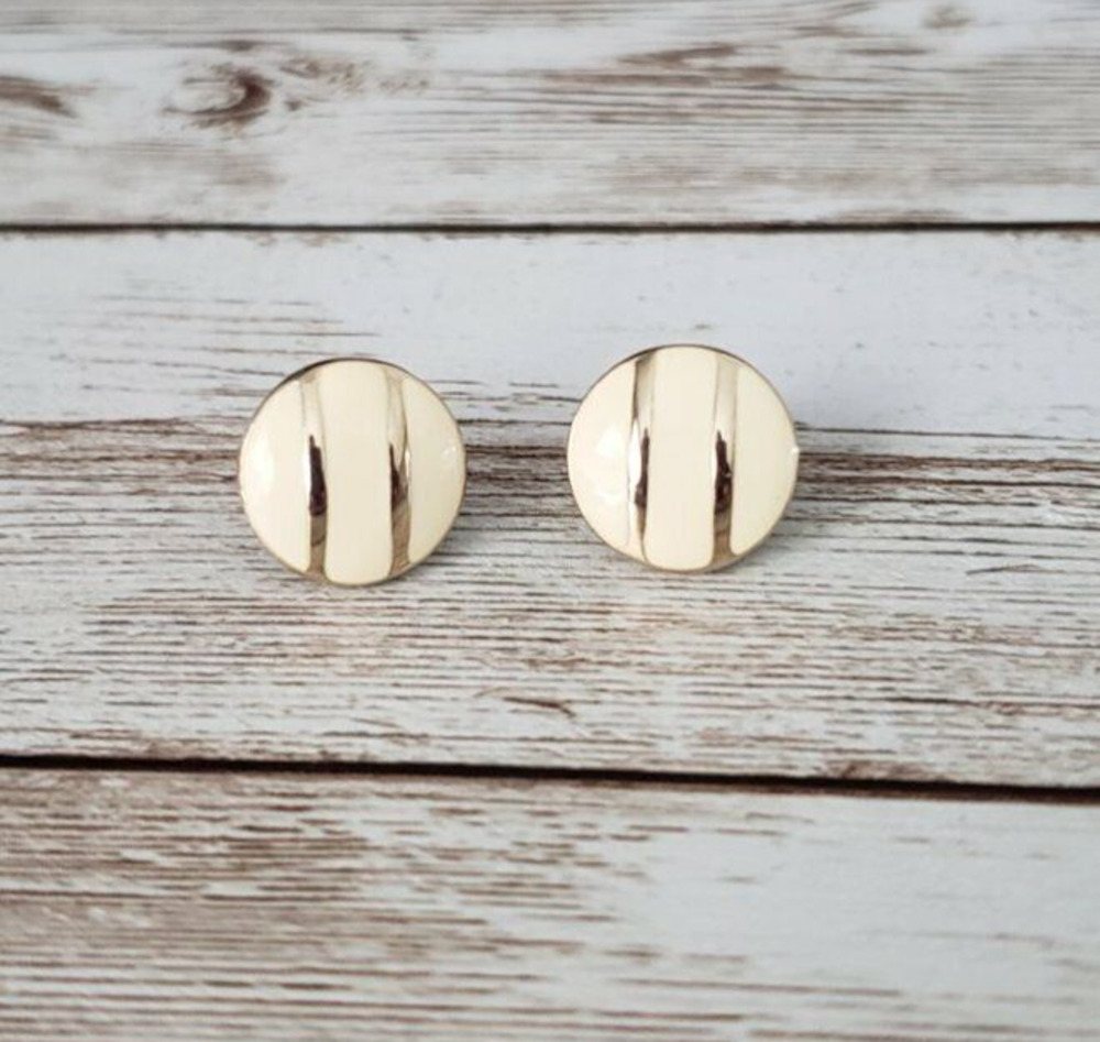 Vintage Clip On Earrings Cream with Gold Tone Stripes Circle 0.5"